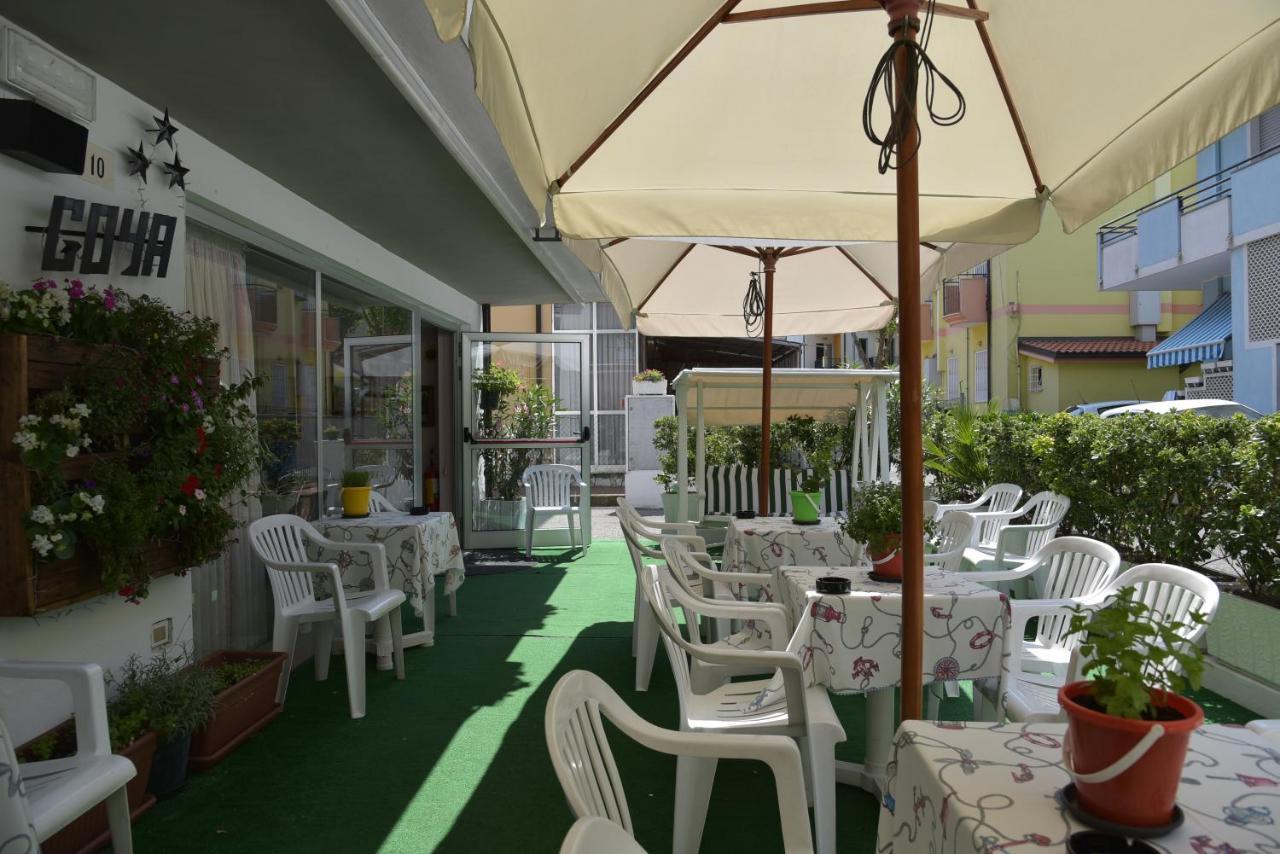 Hotel Goya Marebello Екстер'єр фото